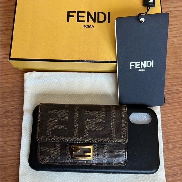 Authentic Fendi iphone case for X/XS leather card/coin - Picture 1 of 11